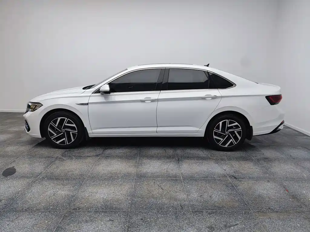 Volkswagen Sagitar — миниатюра 6