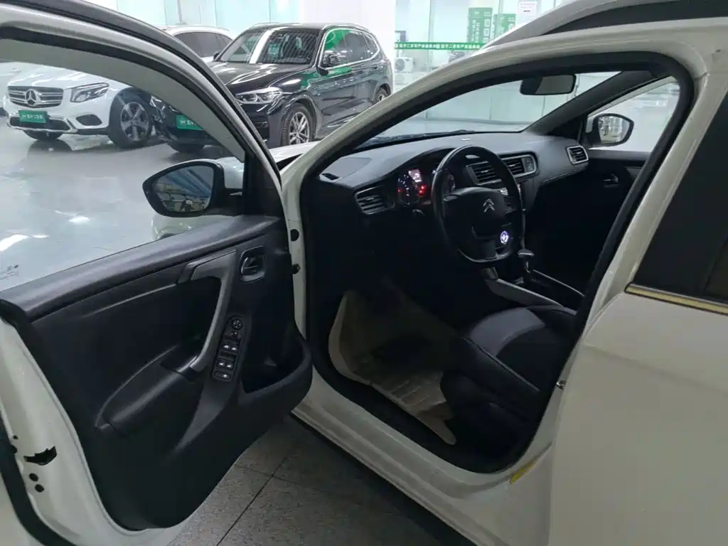 Citroen C3-XR — миниатюра 12