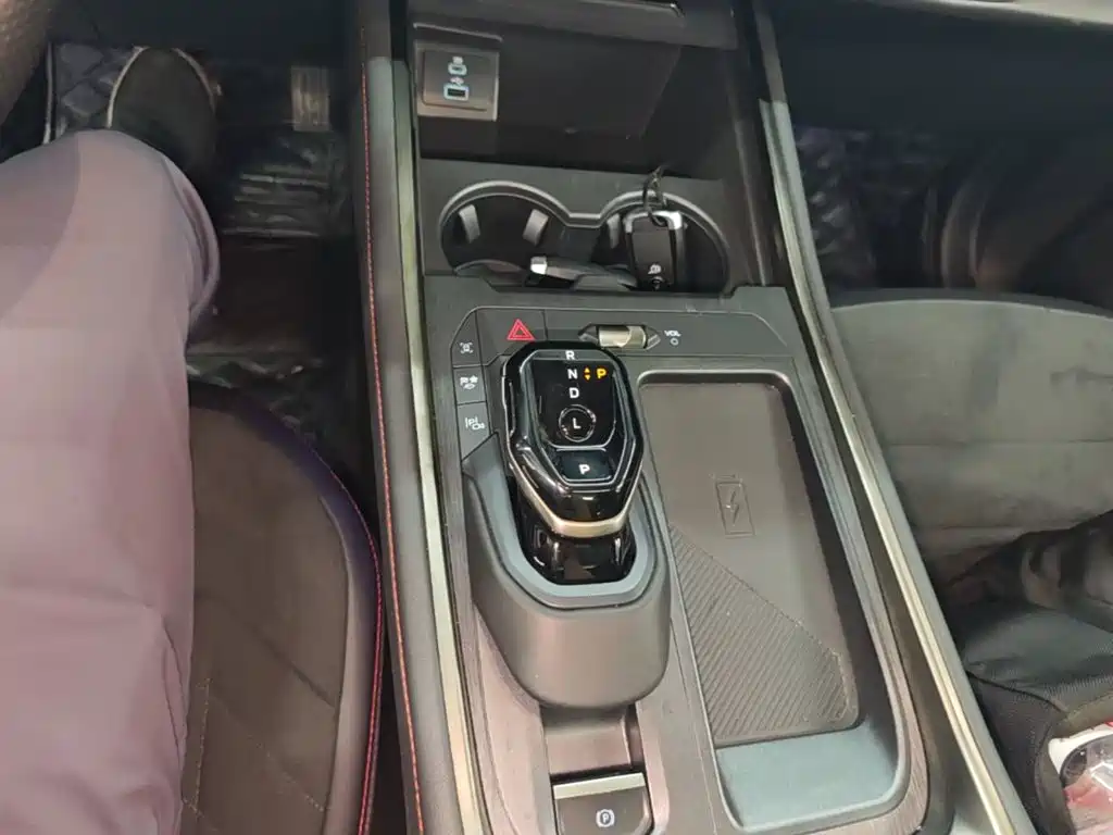 Ford Edge — миниатюра 14