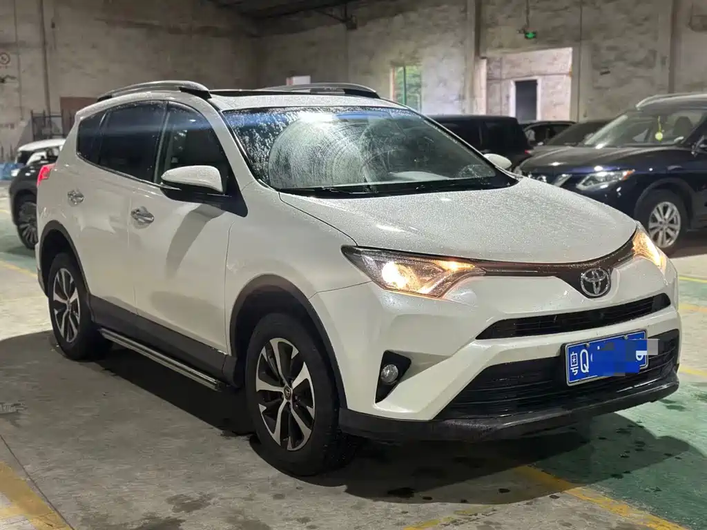 Toyota RAV4 — миниатюра 3