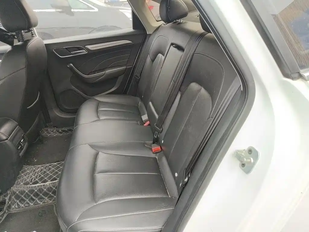 Roewe i6 Classic — миниатюра 13