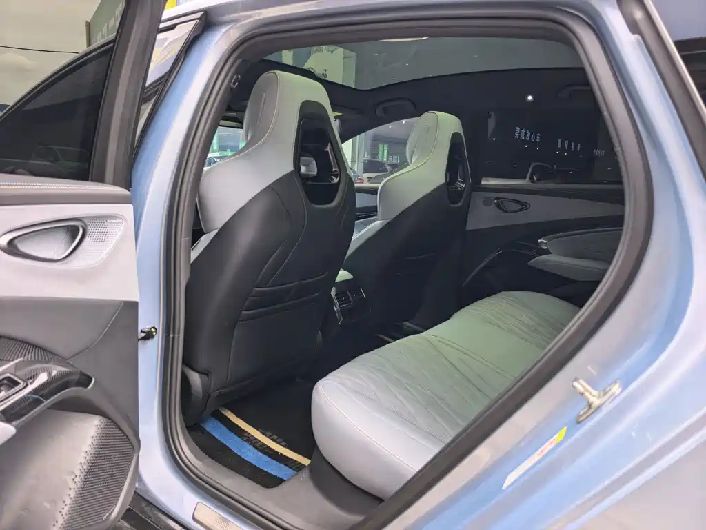 BYD Seal — миниатюра 10