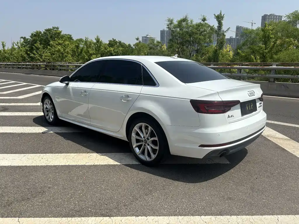Audi A4L — миниатюра 8