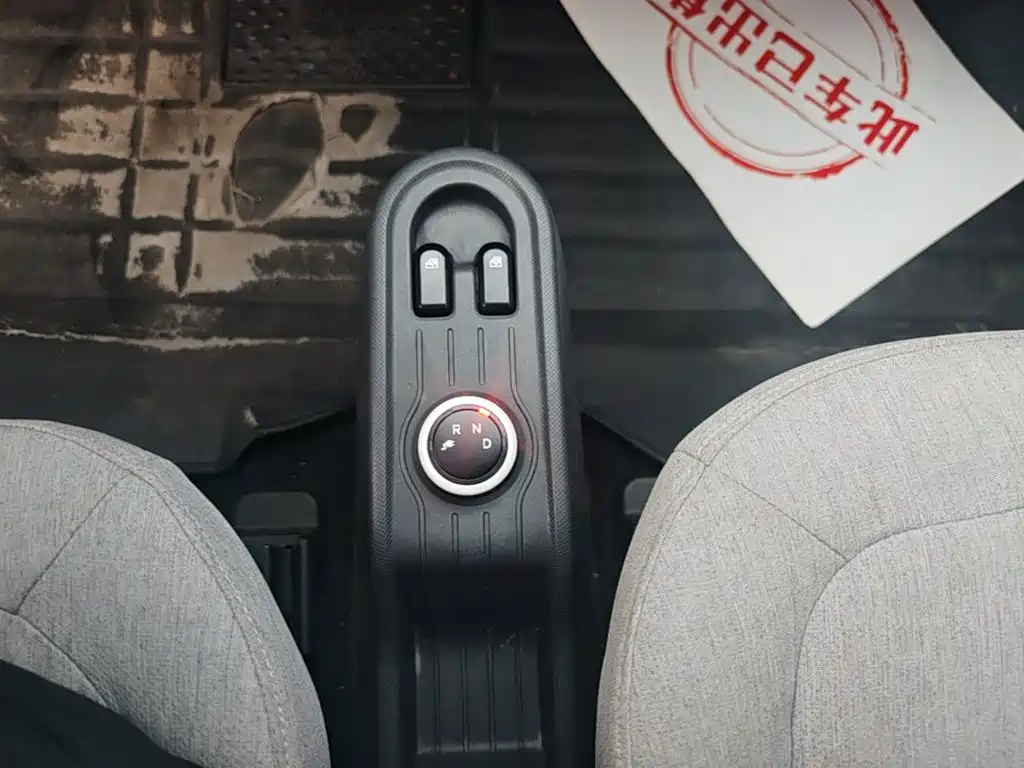 Wuling MINIEV — миниатюра 14