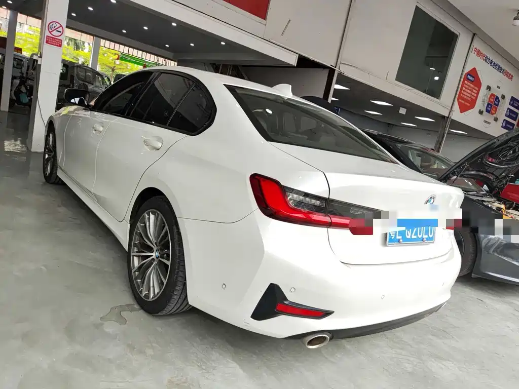 BMW 3 Series — миниатюра 6