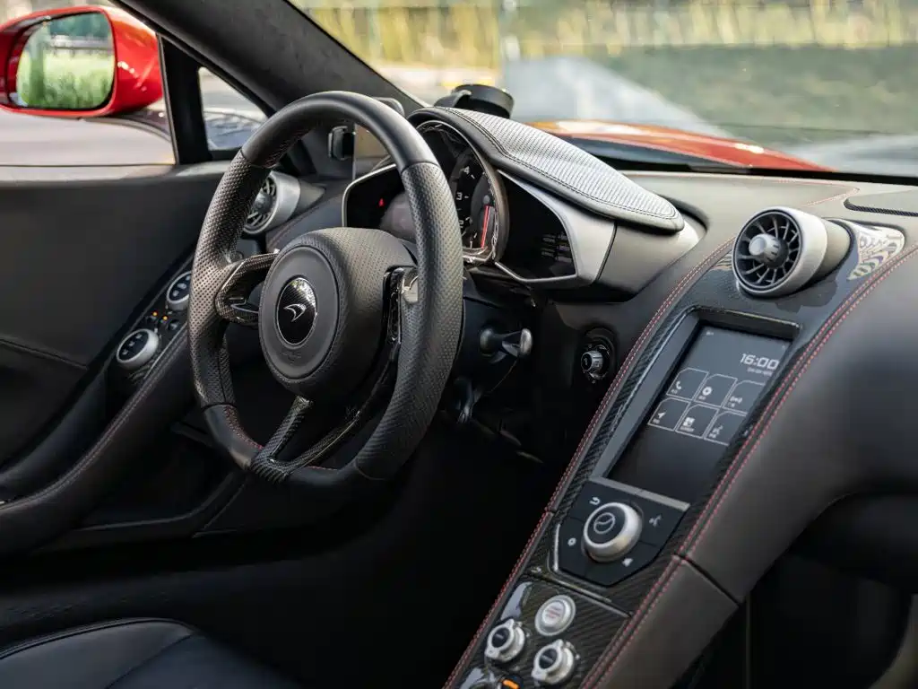 McLaren 650S — миниатюра 11
