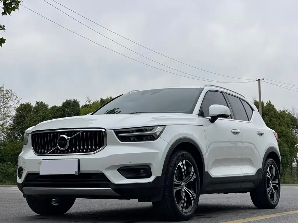 Volvo XC40 2021