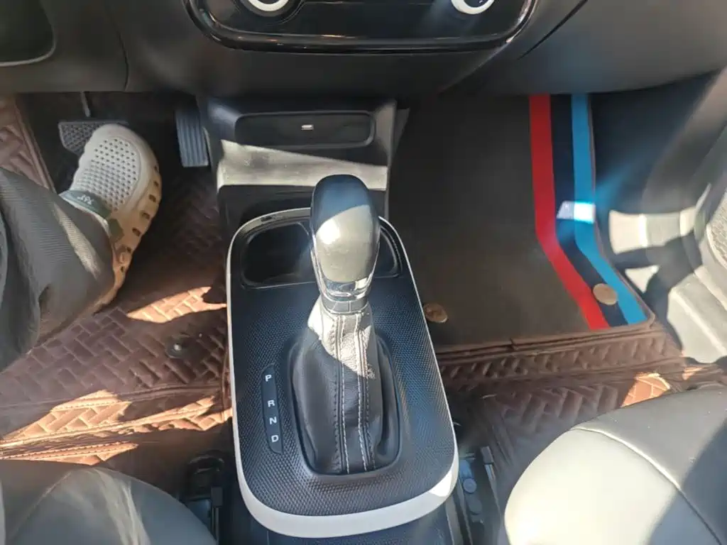 Roewe Clever — миниатюра 14