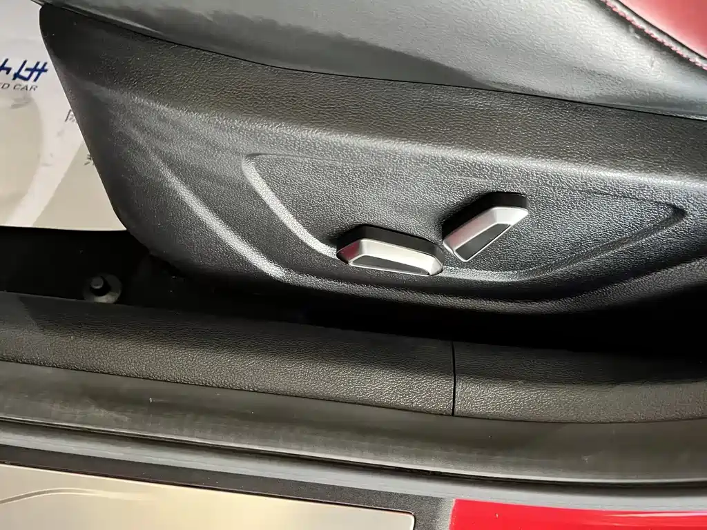 Geely Binyue — миниатюра 7