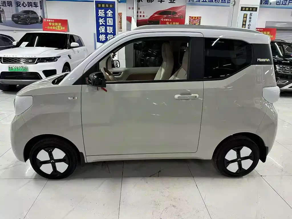 Wuling MINIEV — миниатюра 6