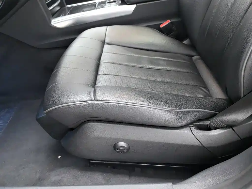 Mercedes-Benz E-Class — миниатюра 20