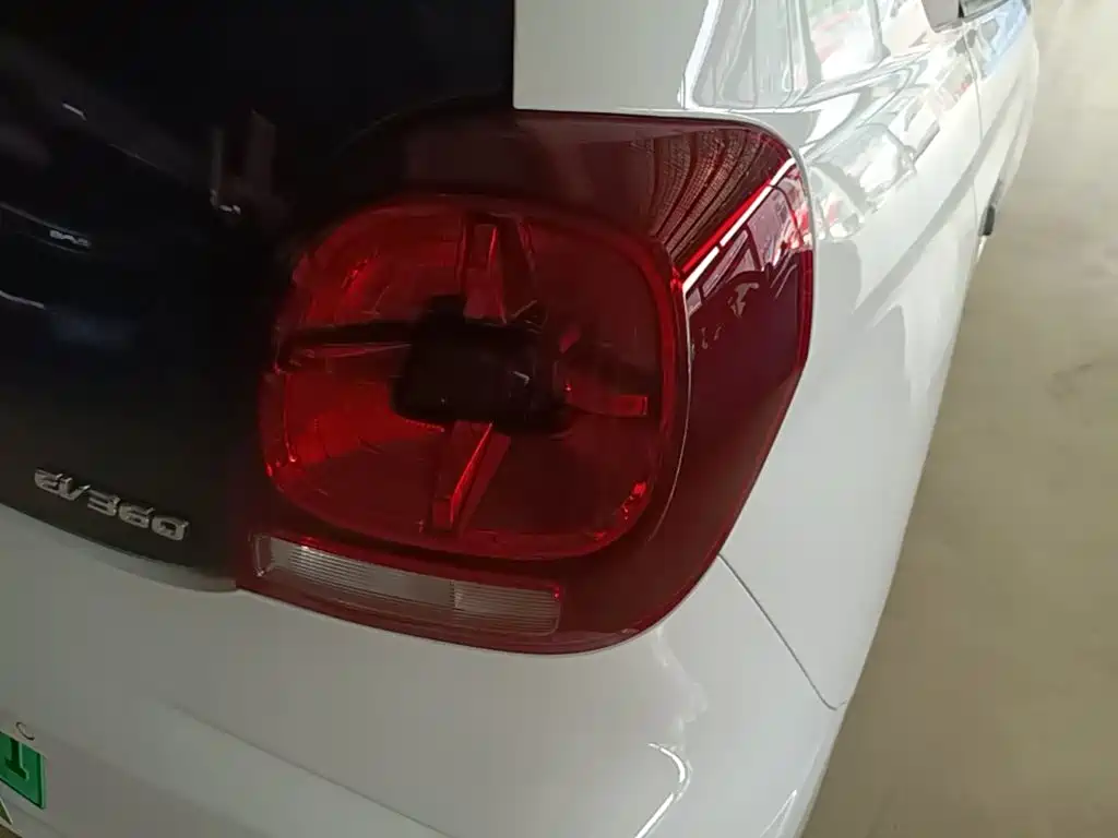 Roewe Clever — миниатюра 8