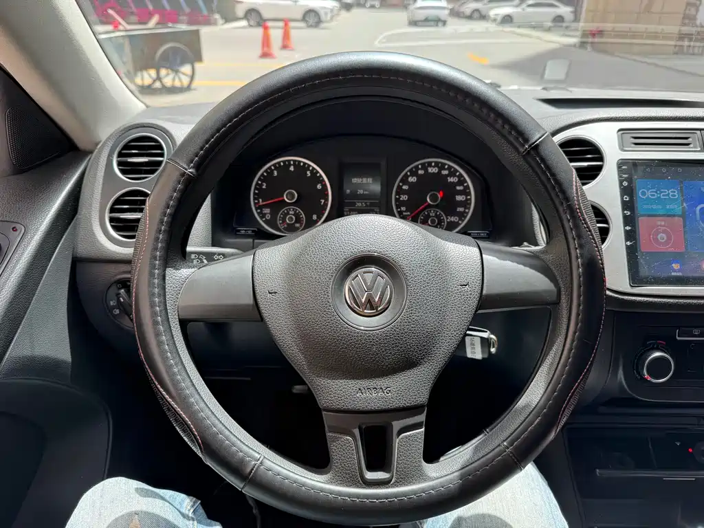 Volkswagen Tiguan — миниатюра 8