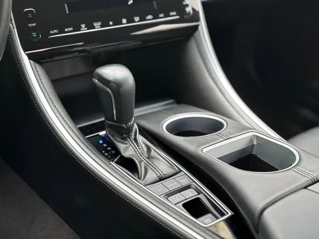 Toyota Avalon — миниатюра 19