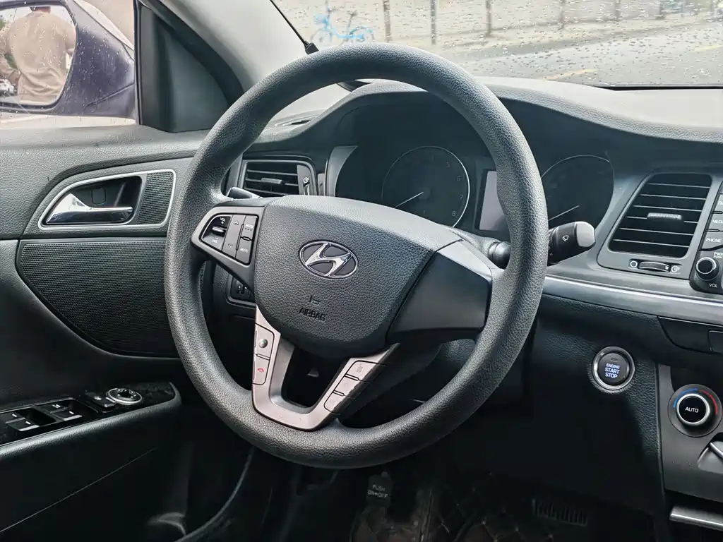 Hyundai Mistra — миниатюра 11