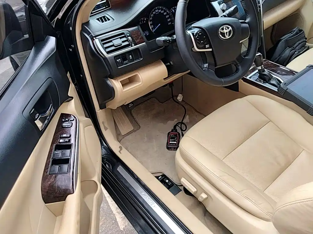 Toyota Camry — миниатюра 16