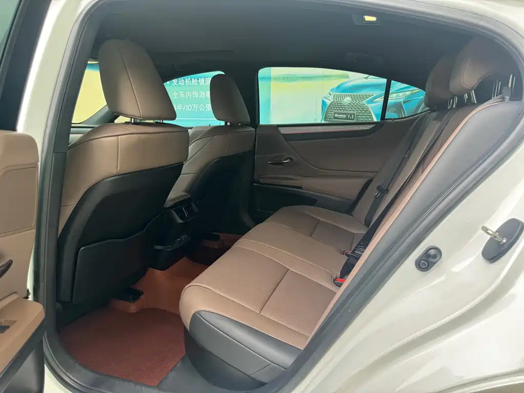 Lexus ES — миниатюра 6