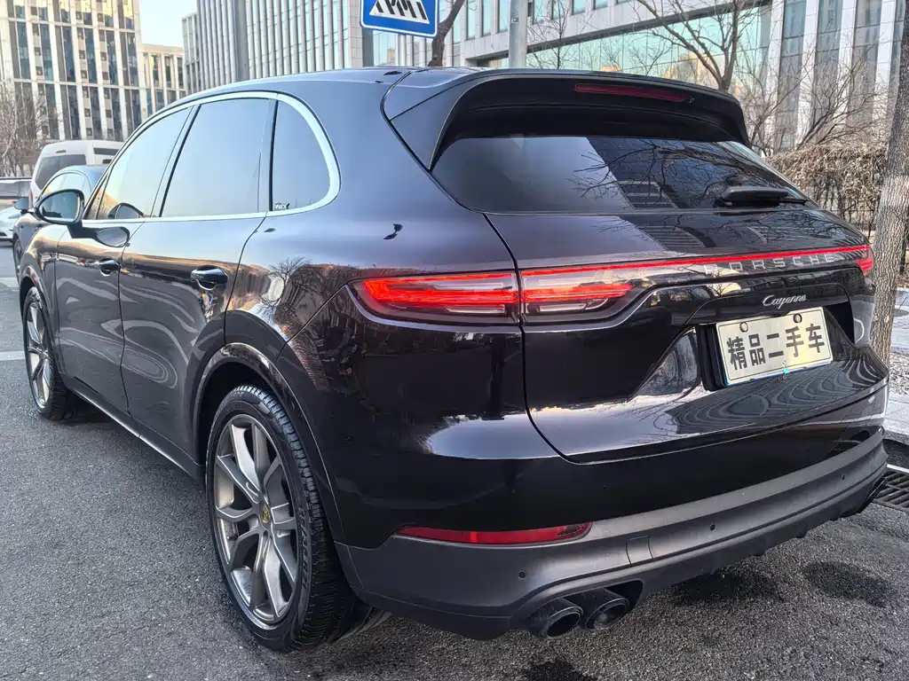 PORSCHE CAYENNE
