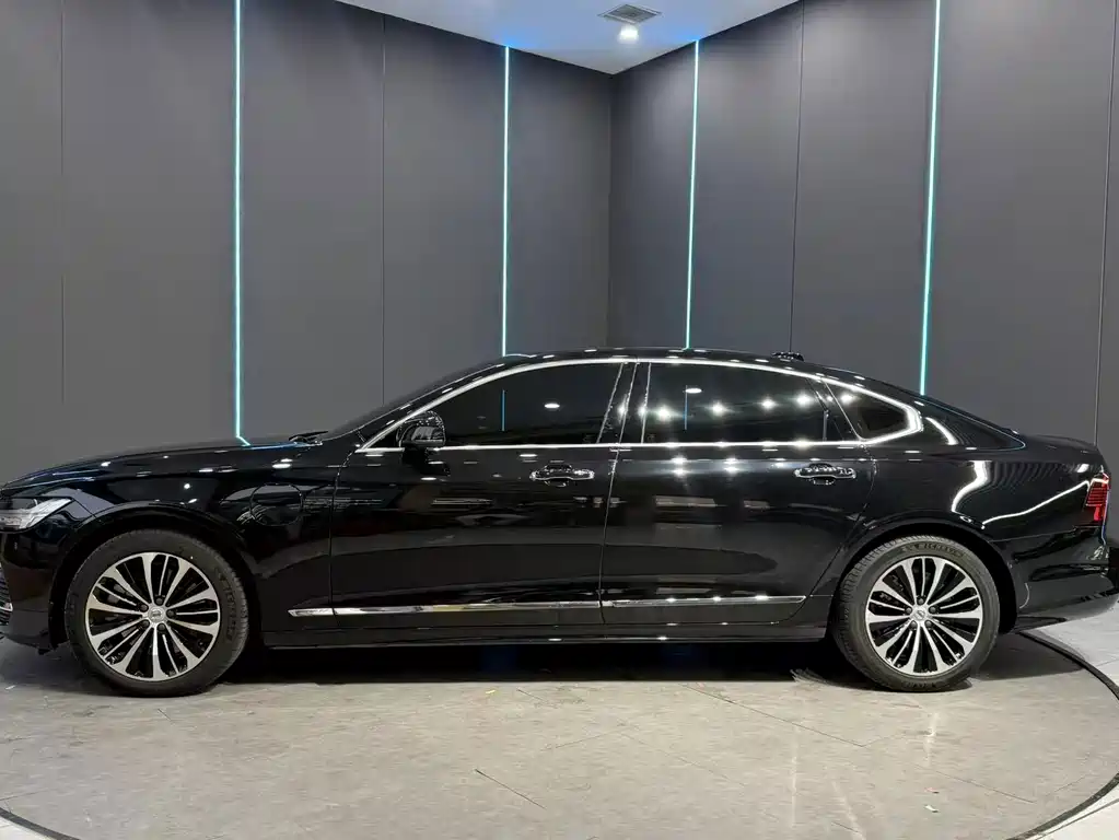Volvo S90 PHEV — миниатюра 4