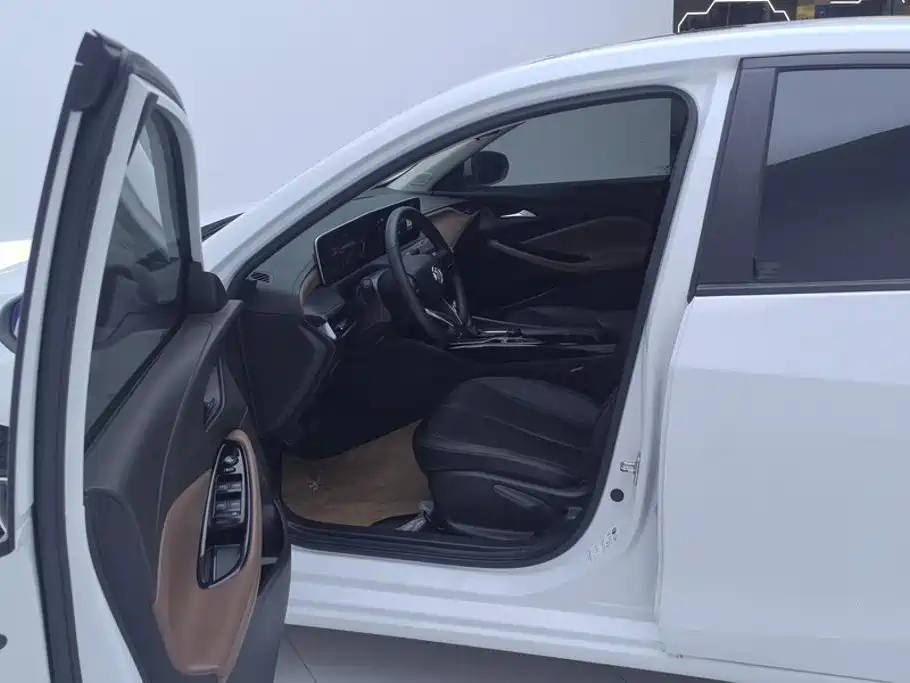 Buick Verano — миниатюра 9