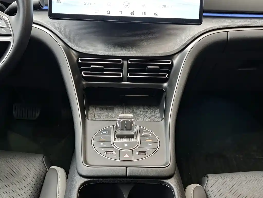 BYD Sealion 05 DM-i — миниатюра 14