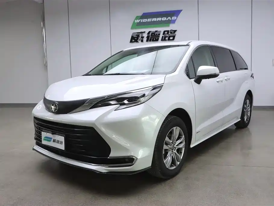 Toyota Sienna 2024