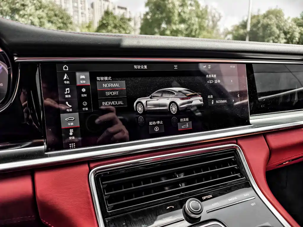 Porsche Panamera — миниатюра 21