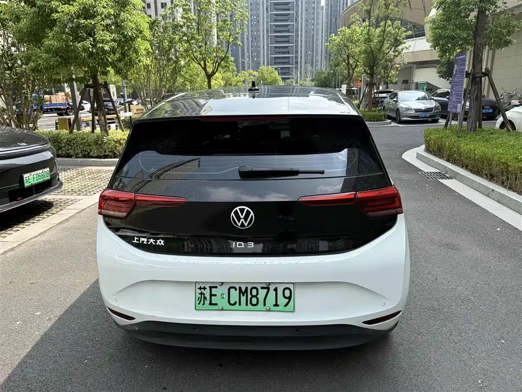 Volkswagen ID.3 — миниатюра 3