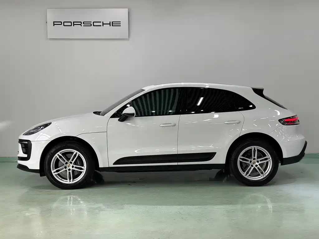 Porsche Macan — миниатюра 2