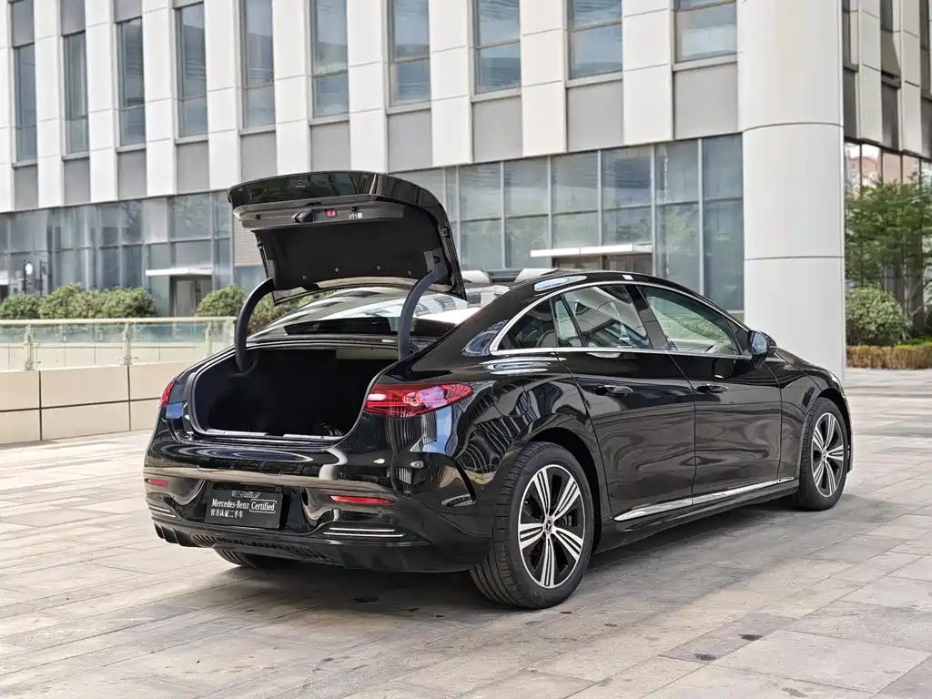 Mercedes-Benz EQE — миниатюра 10