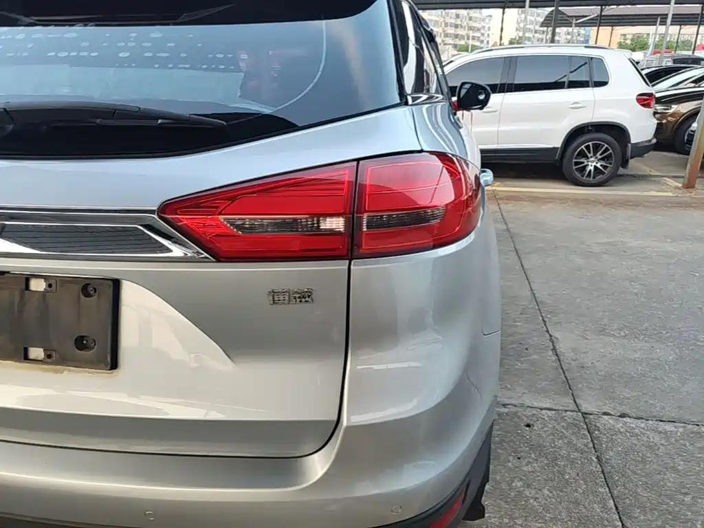 Geely Boyue — миниатюра 8