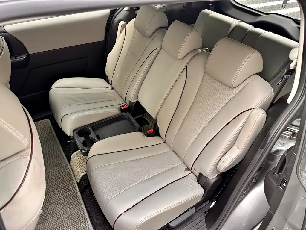 Mazda 5 — миниатюра 15