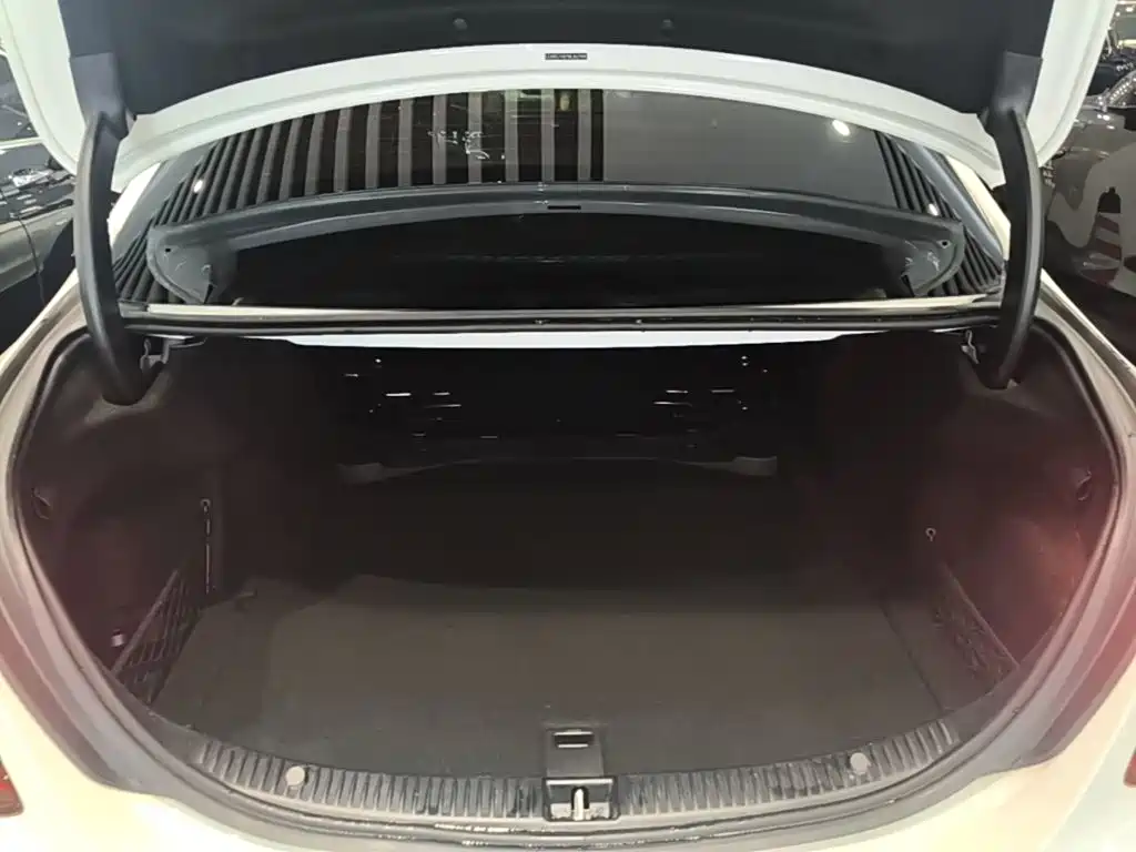 Mercedes-Benz C-Class — миниатюра 19
