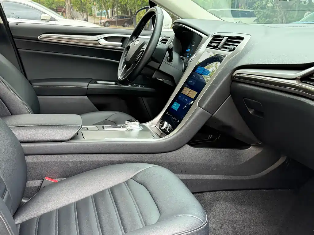 Ford Mondeo 2020 EcoBoost 180 Luxury