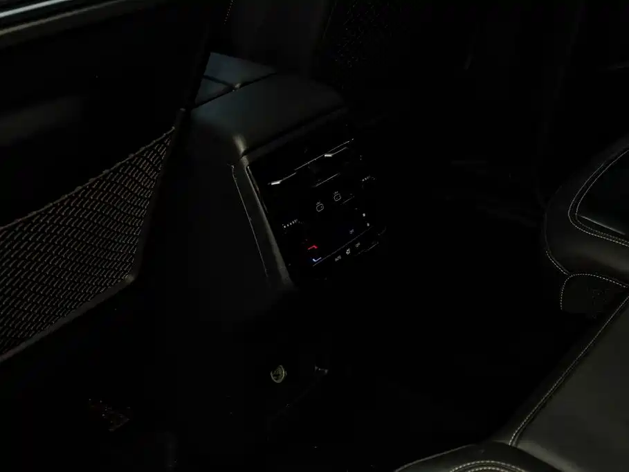 Audi Q6 — миниатюра 12