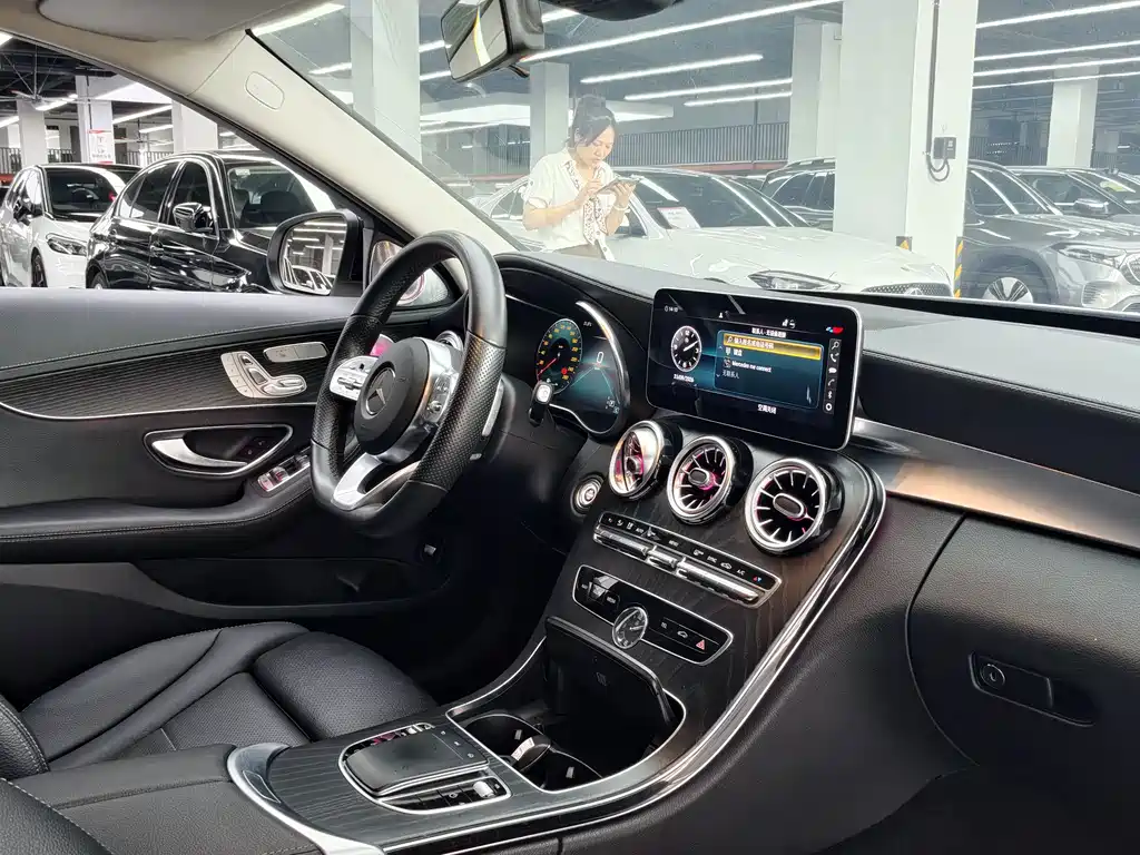 Mercedes-Benz C-Class — миниатюра 10