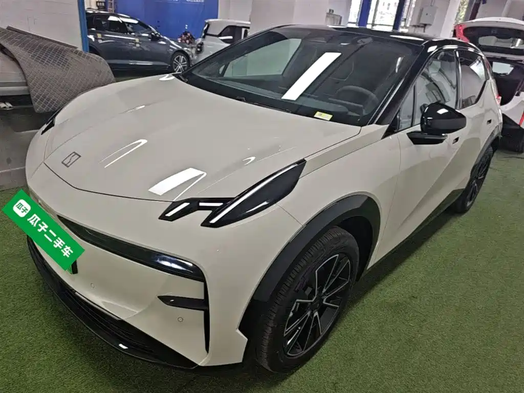 Zeekr X 2024