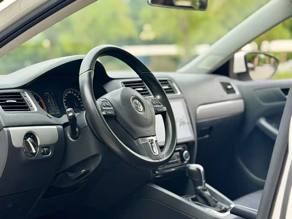 Volkswagen Sagitar — миниатюра 12