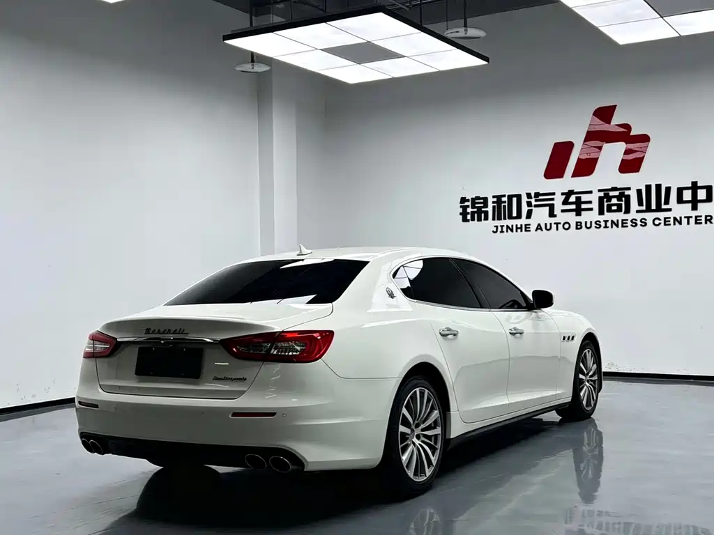 Maserati Quattroporte — миниатюра 11