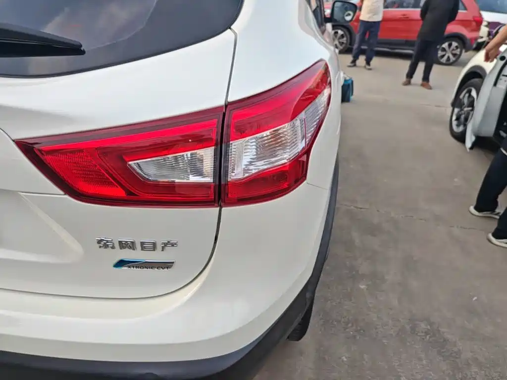 Nissan Qashqai — миниатюра 8