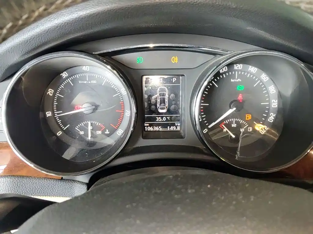 Skoda Superb — миниатюра 12
