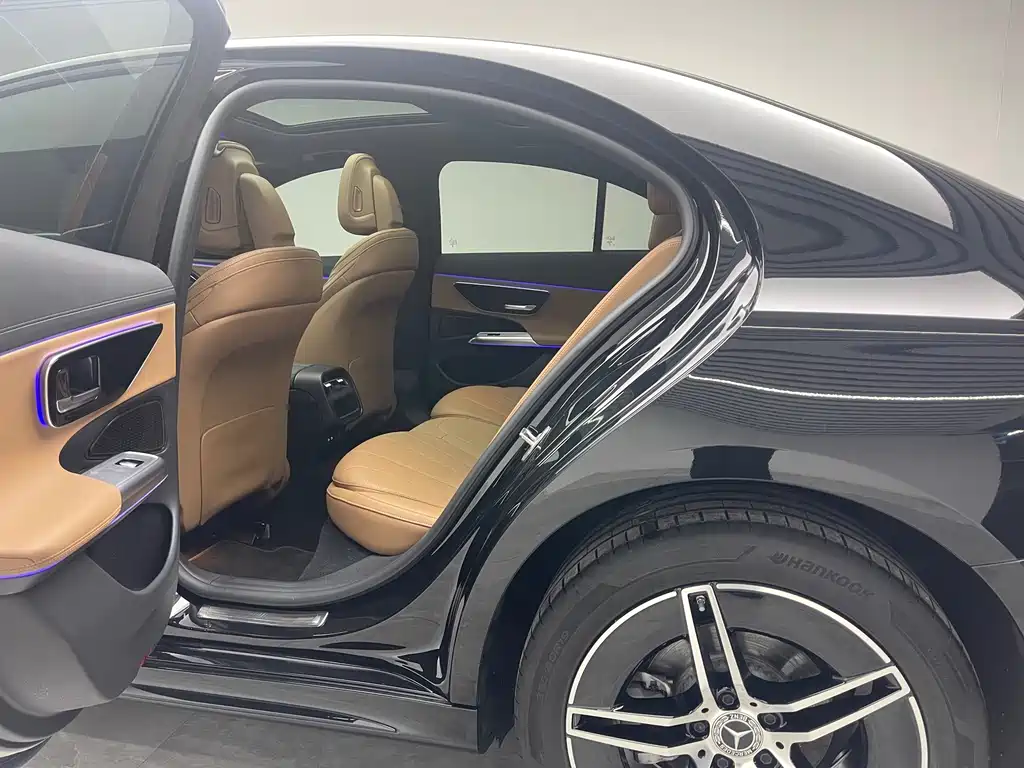 Mercedes-Benz E-Class (Import) — миниатюра 17