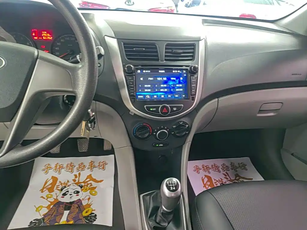 Hyundai Verna — миниатюра 13