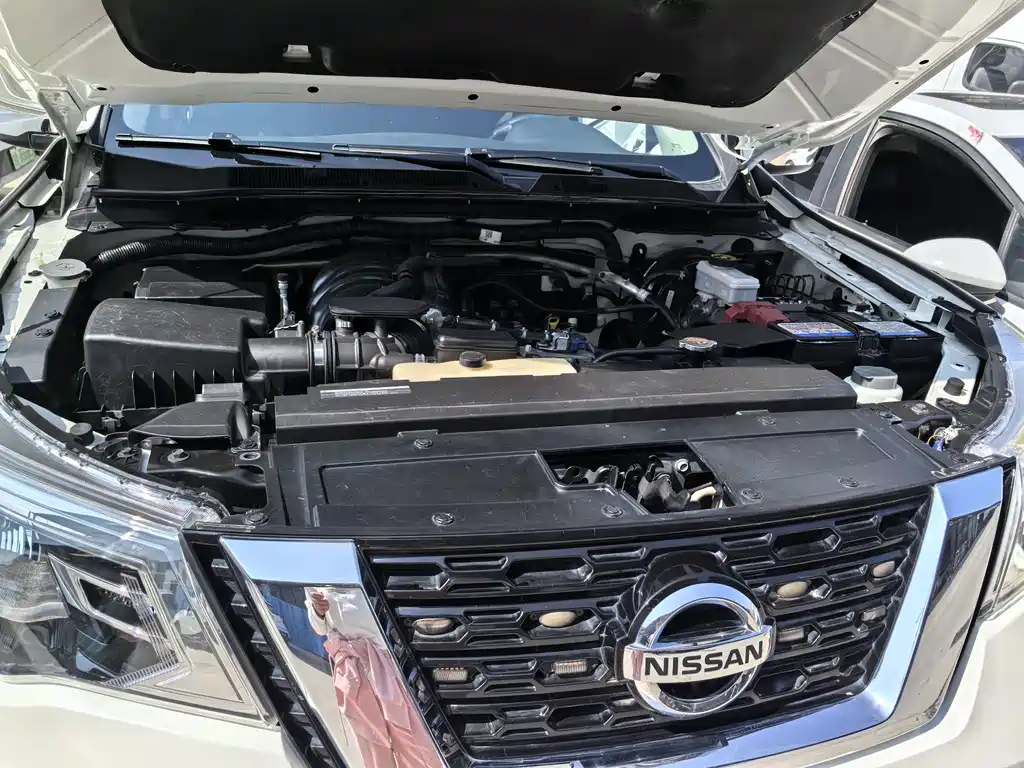 Nissan Terra — миниатюра 12