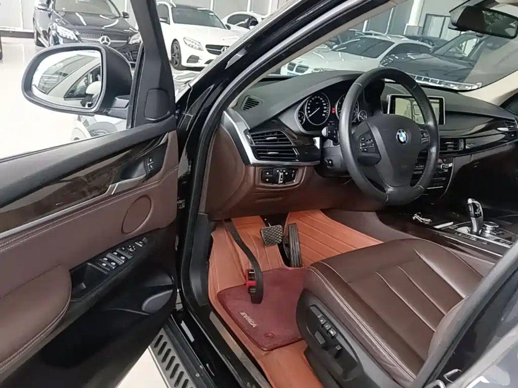 BMW X5 (Import) — миниатюра 16