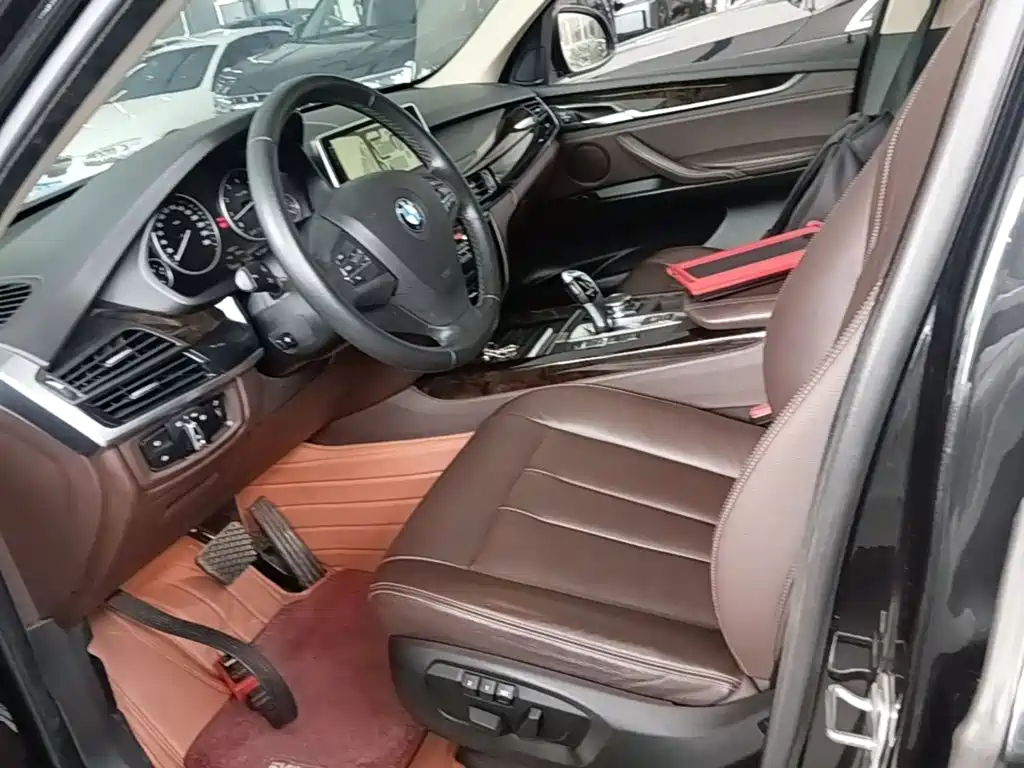 BMW X5 (Import) — миниатюра 15