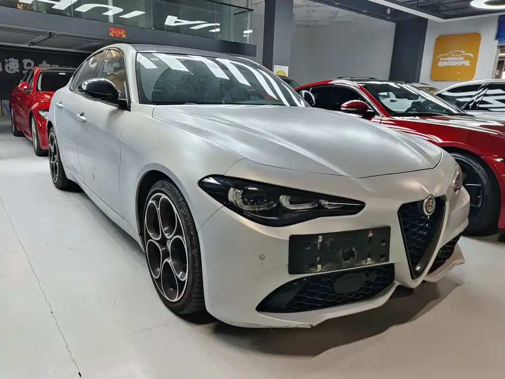 Alfa Romeo Giulia — миниатюра 3