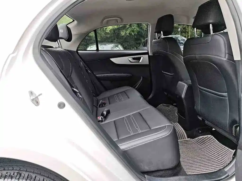 BYD Qin — миниатюра 24