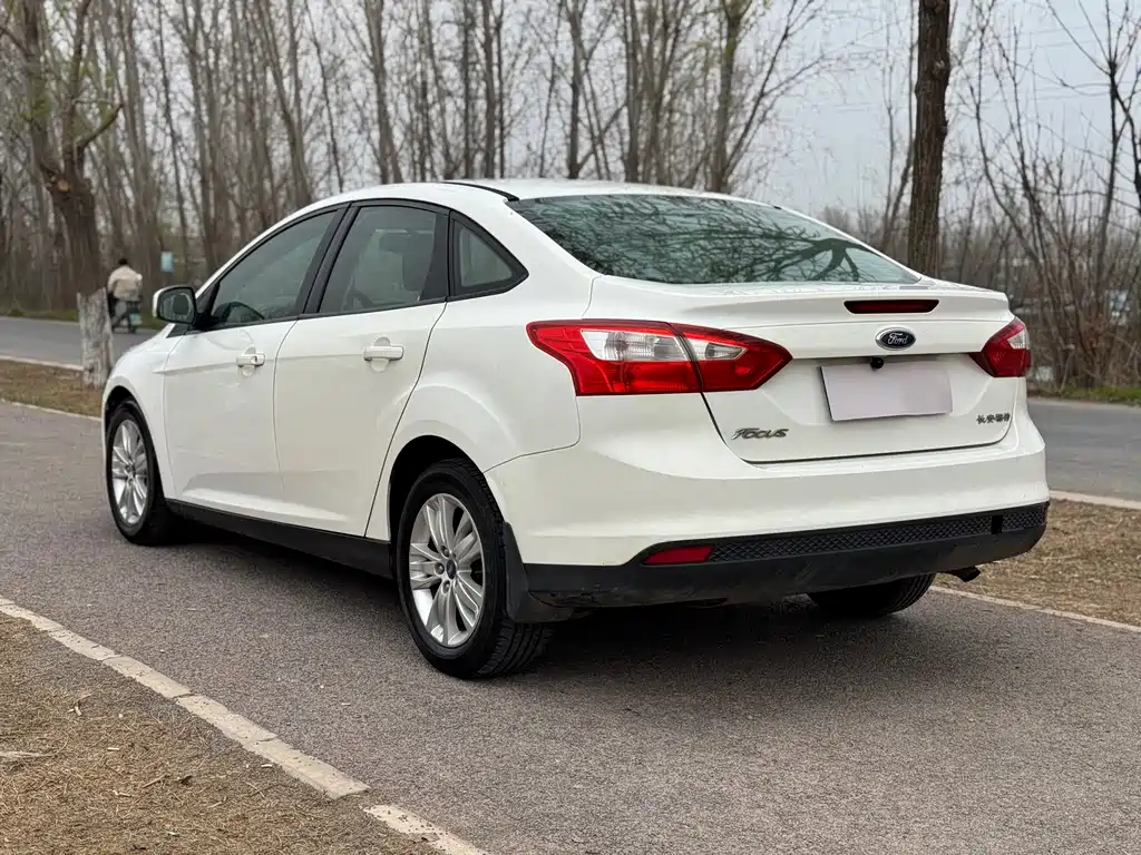 Ford Focus — миниатюра 6