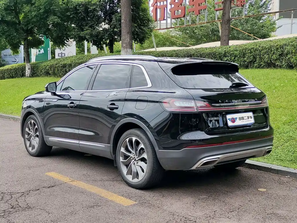Lincoln Nautilus — миниатюра 4